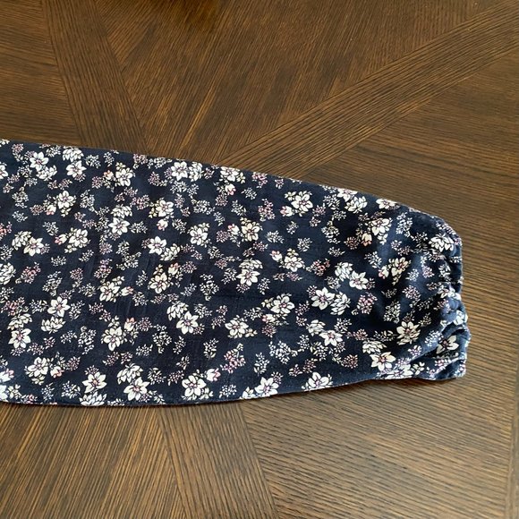 Lane Bryant, Floral Oversized Long Sleeve 1/2 Button Down, Size 22/24 - Picture 4 of 7